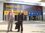 Перед входом на павильон выставки Intersec в Дубае.